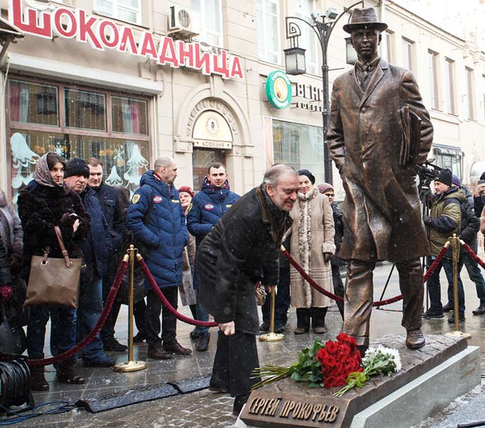 В Москве открыли памятник Сергею Прокофьеву